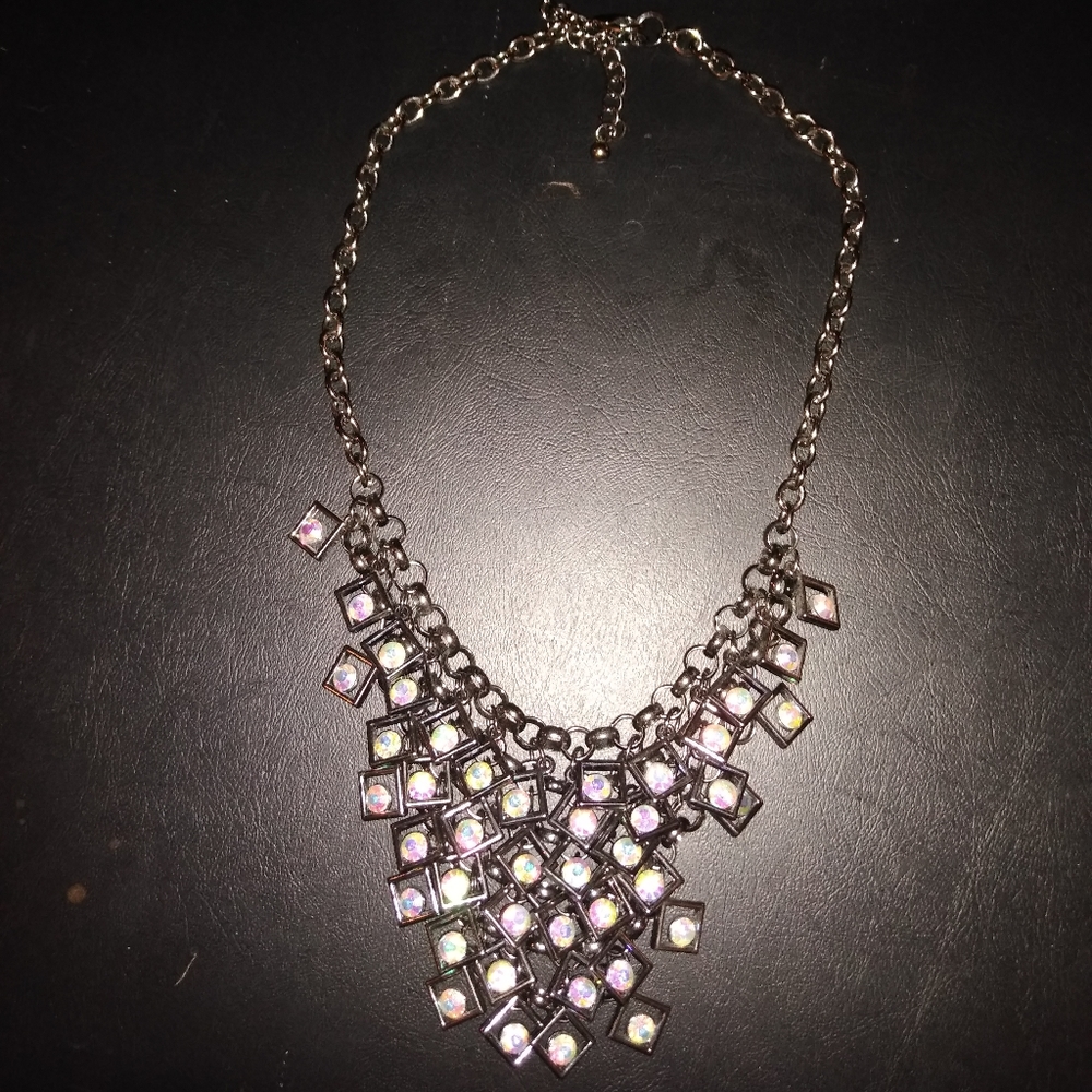 Jewlery B1G2 free- chunky statement necklace
